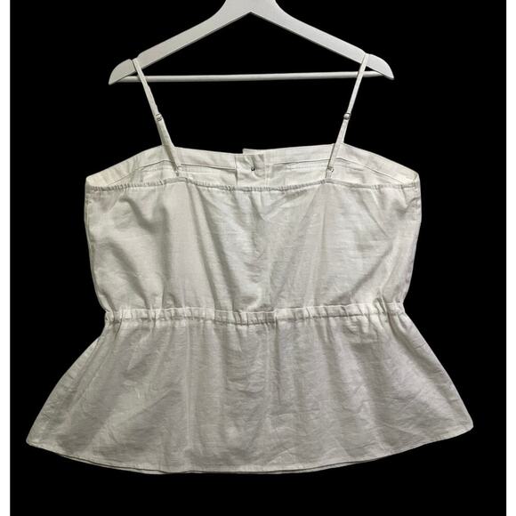Venus button-front closure, two chest pockets, and a drawstring waist white XL - Picture 2 of 5